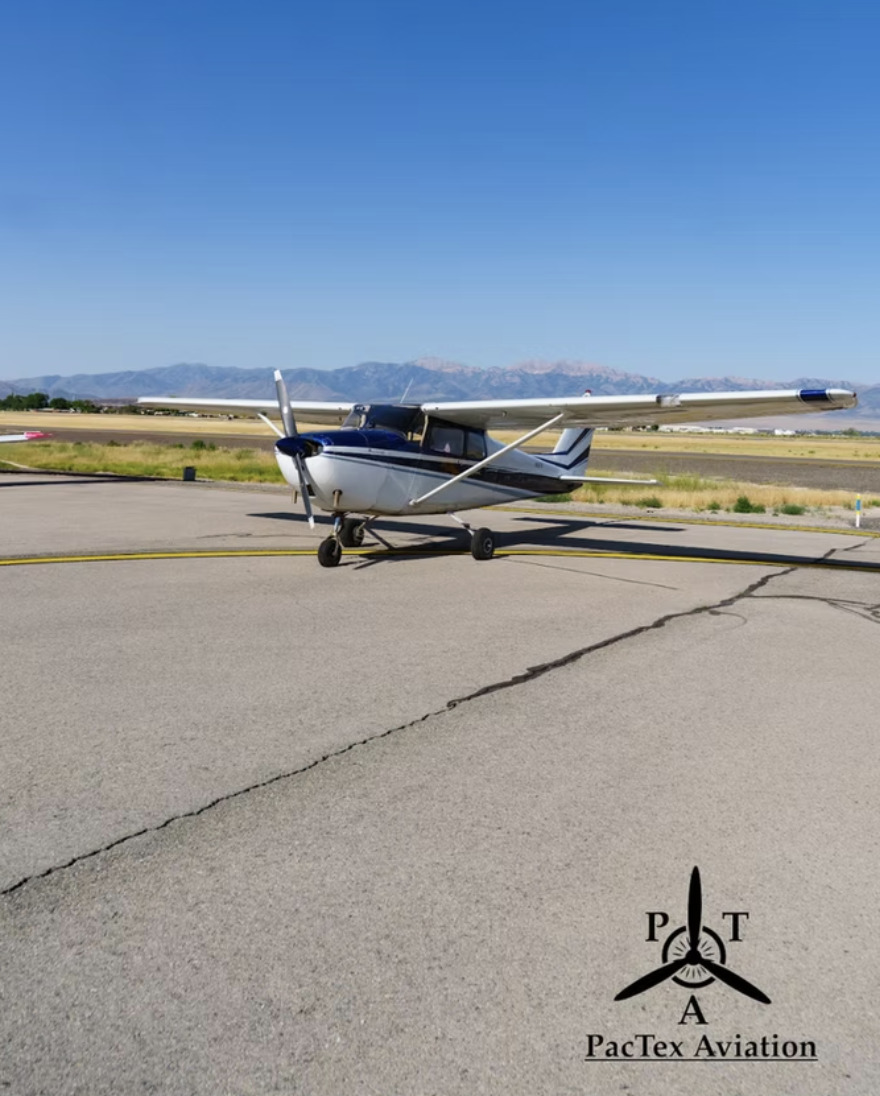 Cessna 172B image 1